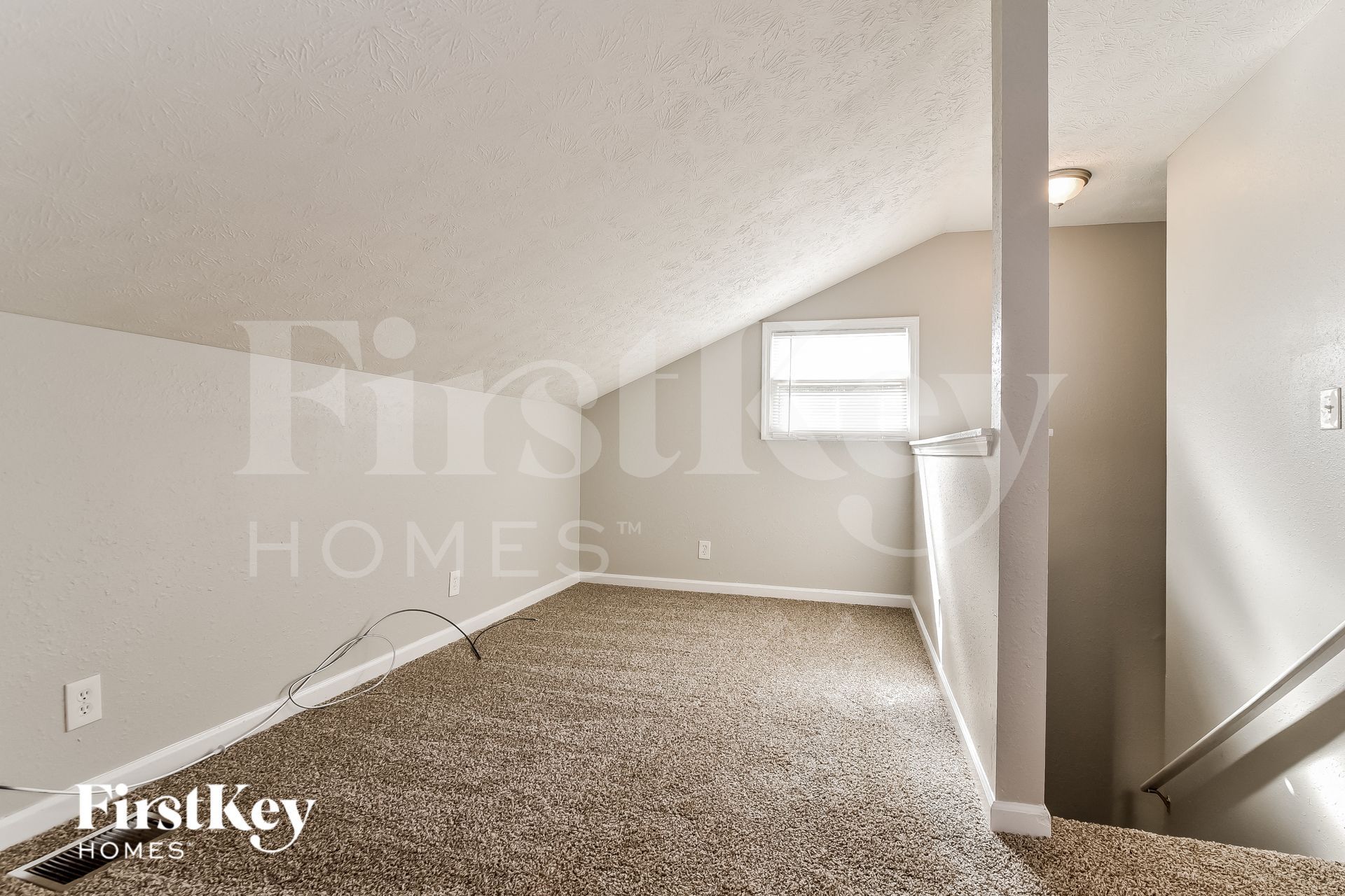 Building Photo - 2229 W 58th St