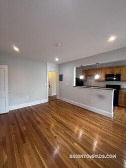 Building Photo - 286 Chestnut Hill Ave