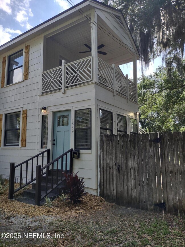 Building Photo - 1552 Naldo Ave