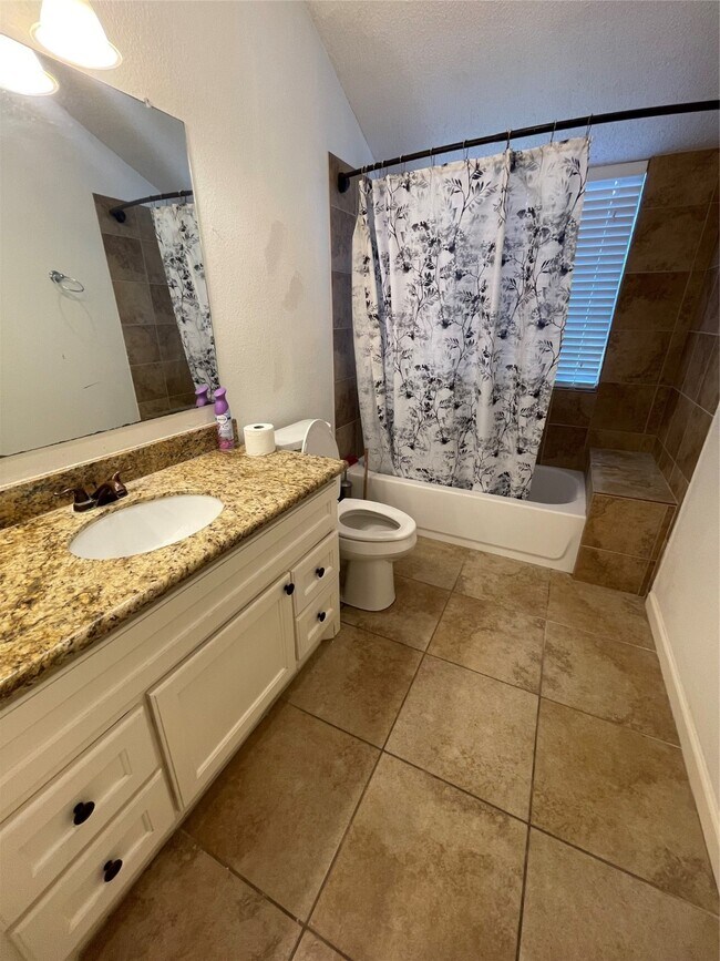 Building Photo - 11014 Landsbury Cir