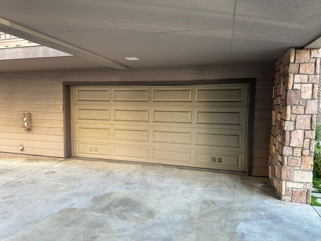 Building Photo - 302 W Loraine St