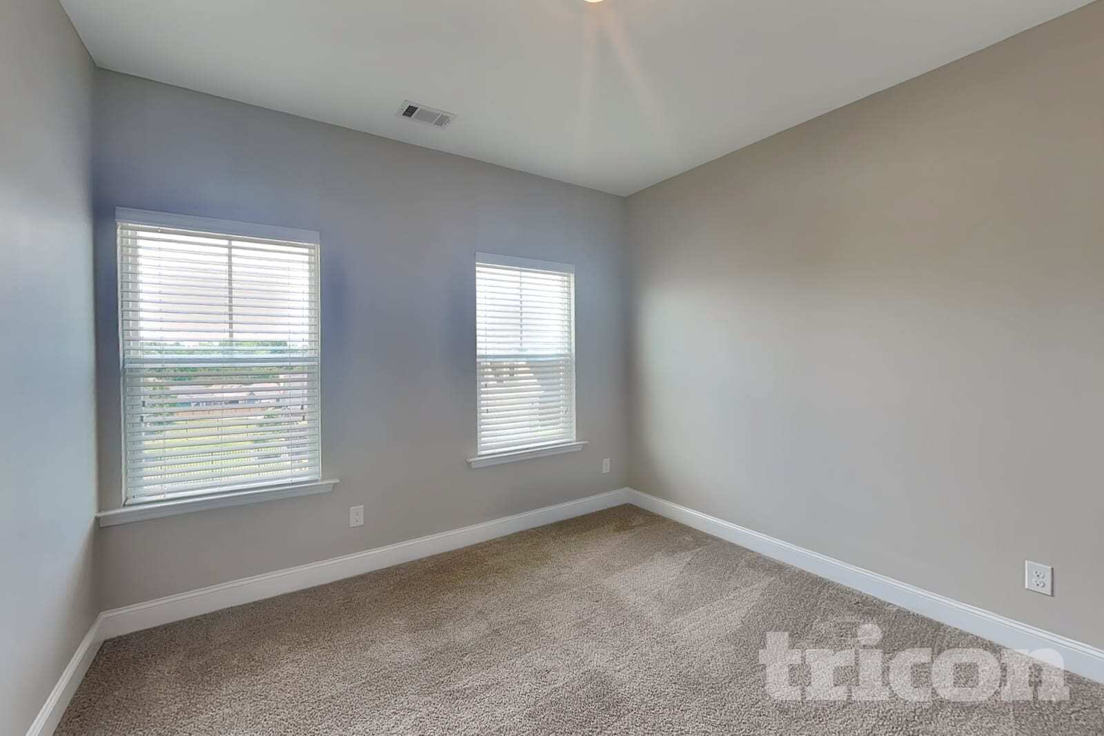 Building Photo - 115 Orchard Ln
