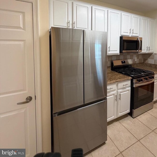 Building Photo - 20453 Chesapeake Square