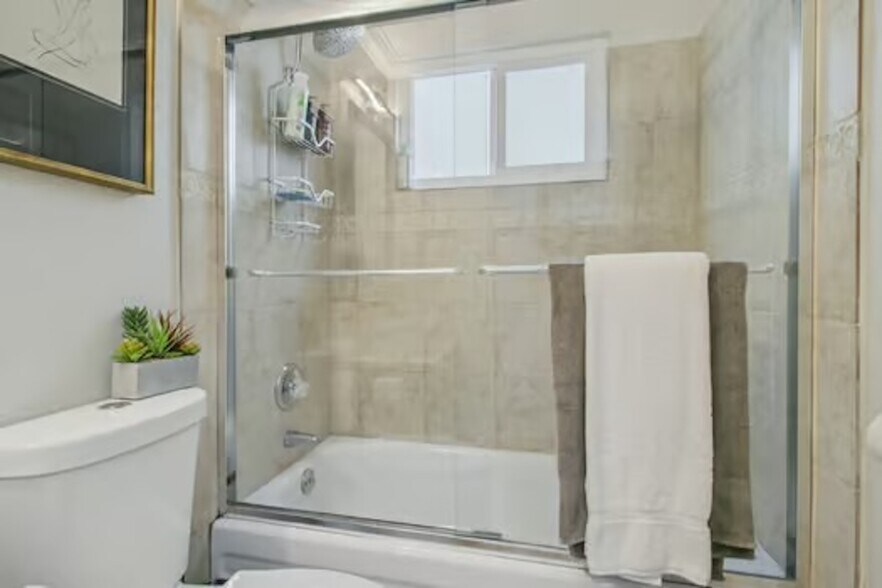 Building Photo - 109 Lower Ter