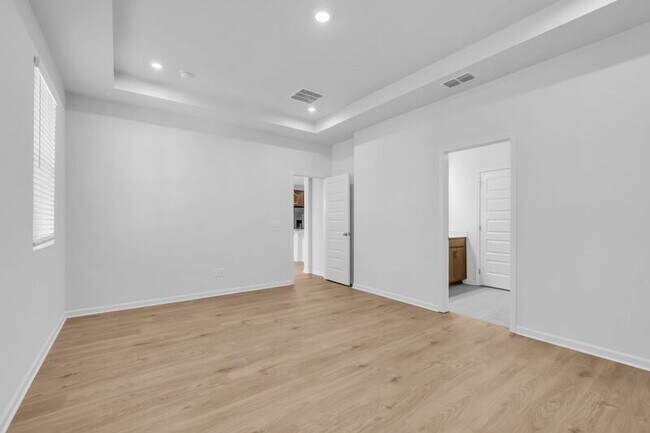 Building Photo - 953 Pleasant Ridge Run