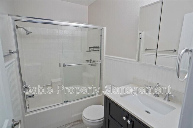 Building Photo - 26921 Flo Ln