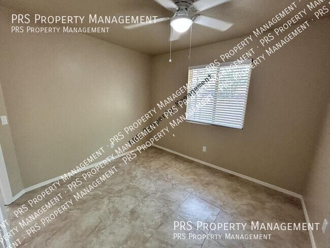 Building Photo - 551 S Lesueur-Unit 2