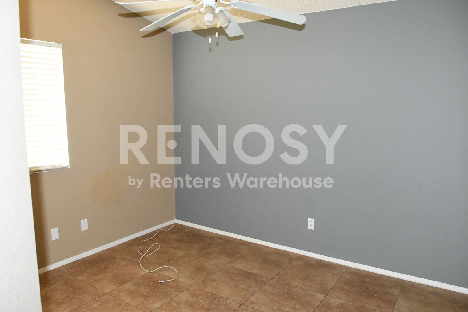 Building Photo - 3049 E Siesta Ln