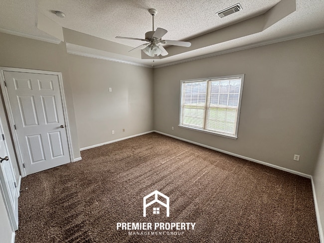Building Photo - Charming 3BR Tuscaloosa Home | Hardwood Floors, Brick Fireplace, 2-Car Garage & Fenced Yard