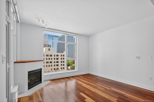 Building Photo - 1205 Pacific Hwy