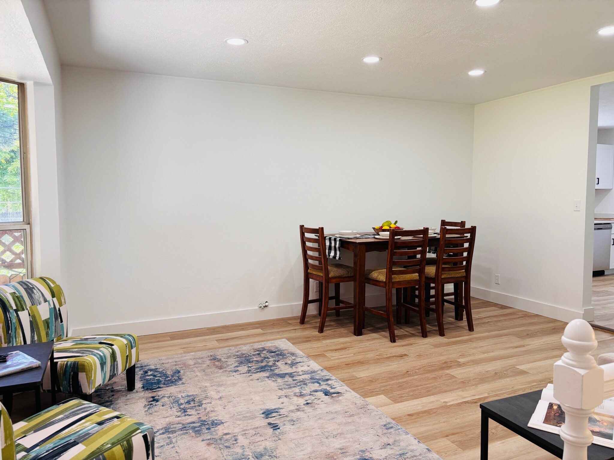 Building Photo - 694 S 600 E
