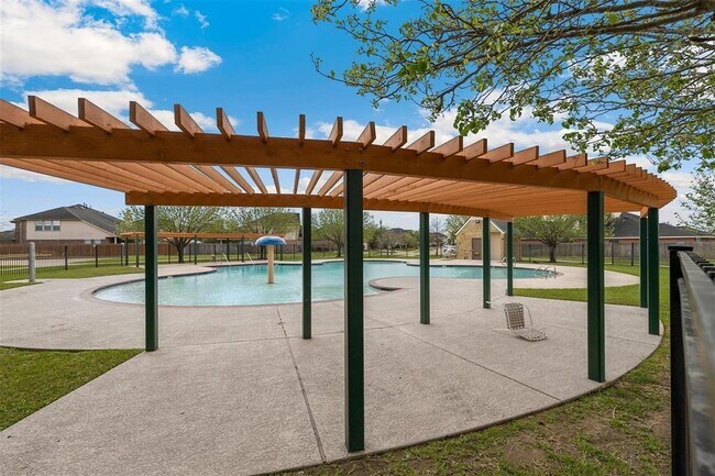 Building Photo - 21731 Sierra Long Dr