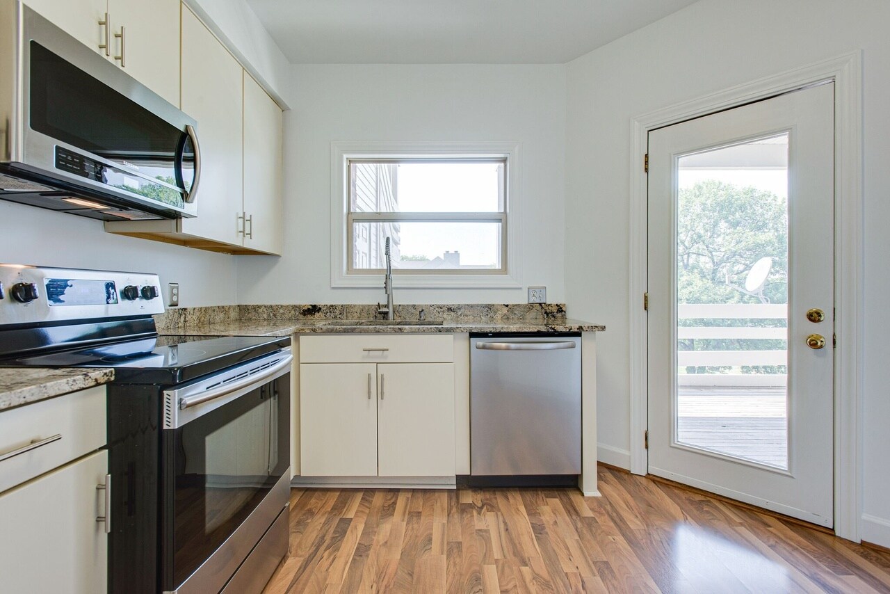 Building Photo - 243 Boxmere Pl