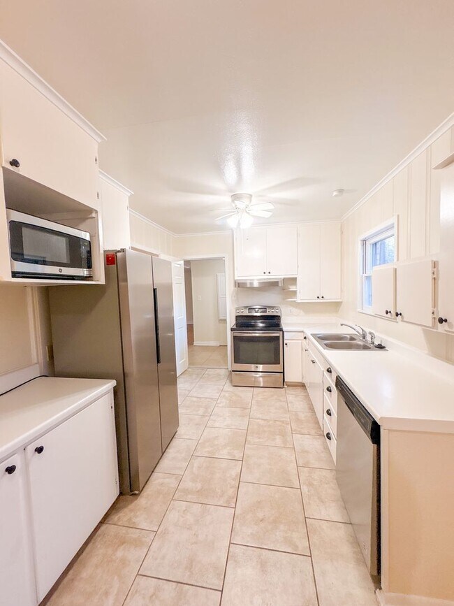 Building Photo - 2005 Downing St