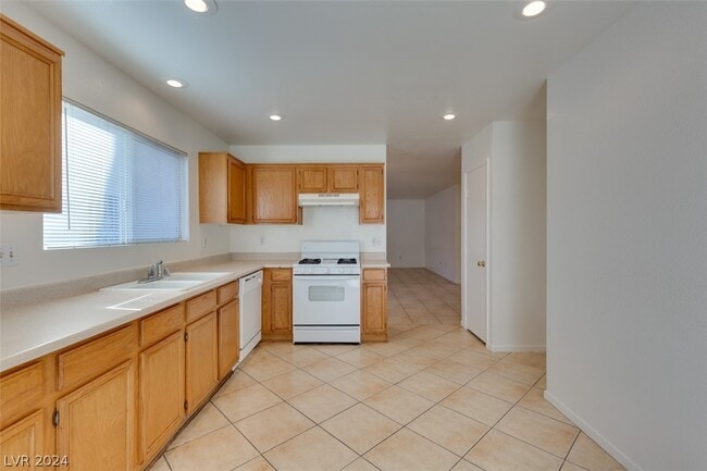 Building Photo - 5344 Dawes Ct