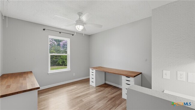 Building Photo - 938 Lazy Trail