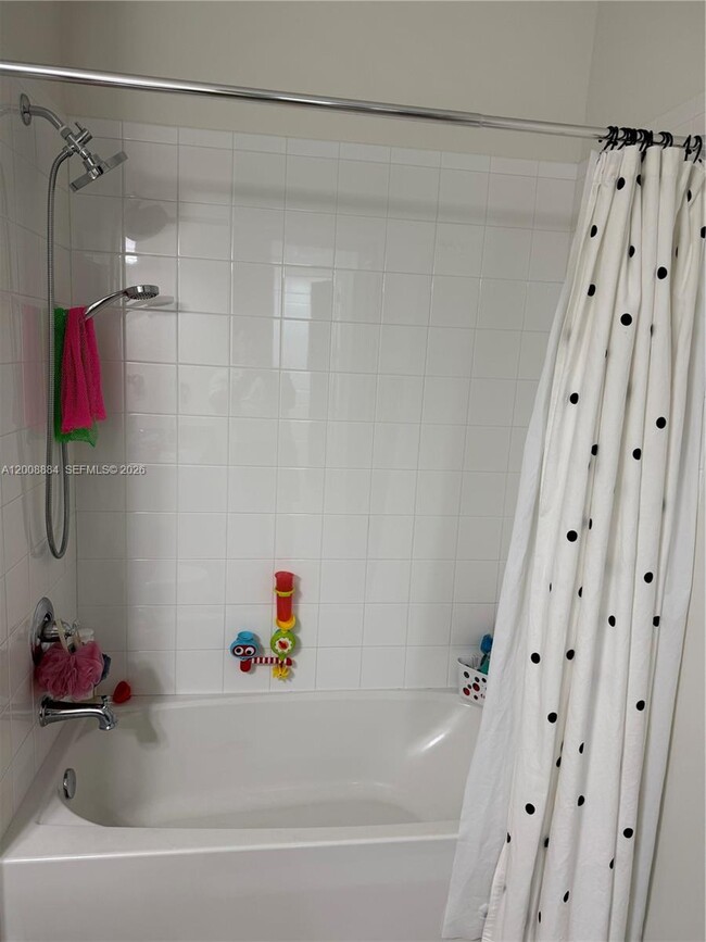 Building Photo - 2945 SE 3rd St