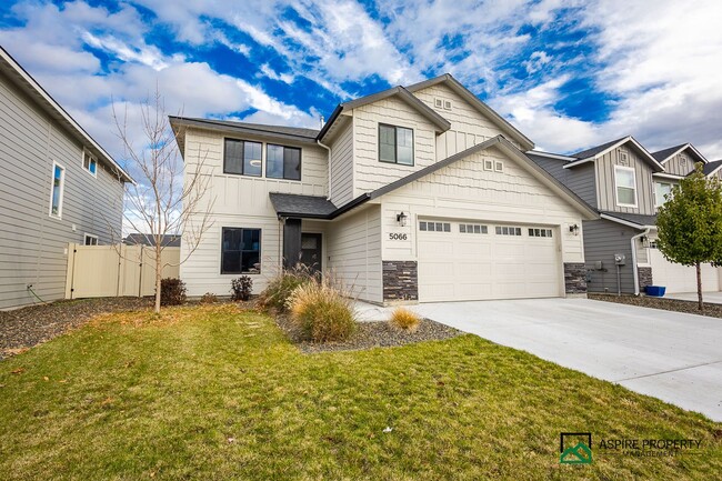 Building Photo - Upgraded 4 bed 3 bath home