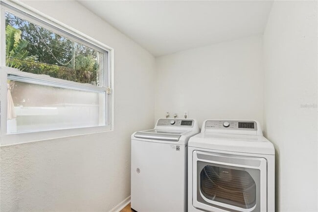 Building Photo - 7631 18th Way N