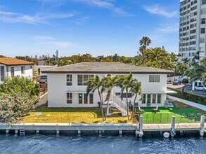 Building Photo - 11900 N Bayshore Dr