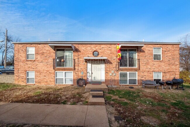 Building Photo - 289 Mt Everest Dr