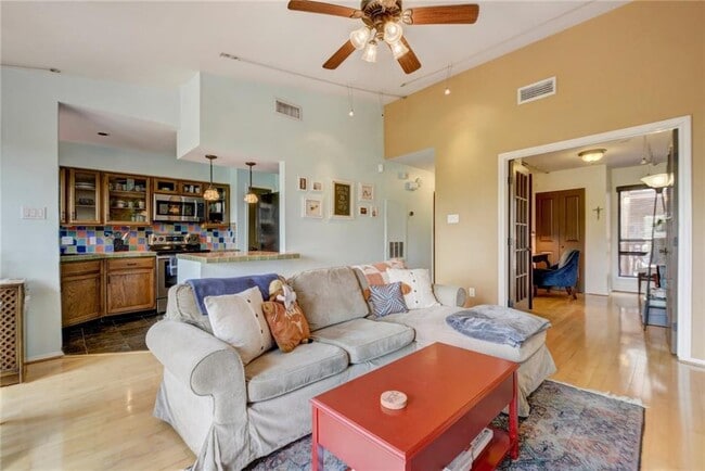 Building Photo - 1406 Windsor Rd