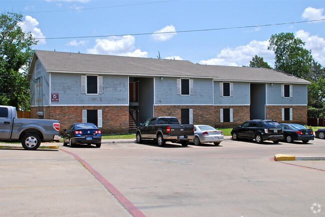Primary Photo - Crestwood Square Apartments