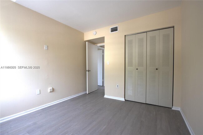 Building Photo - 10233 NW 9th St Cir