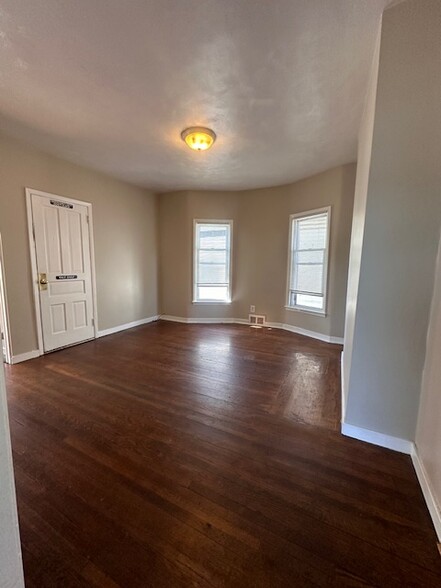Building Photo - 1096 Elmwood Ave