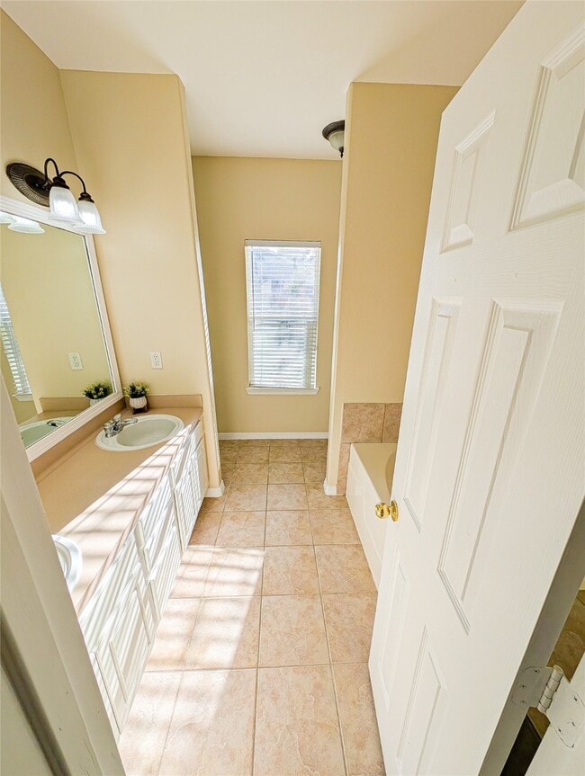 Building Photo - 21335 Sweet Grass Ln