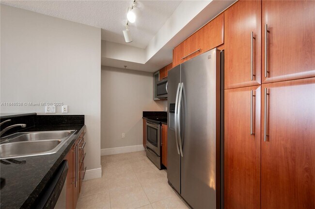 Building Photo - 3232 Coral Wy