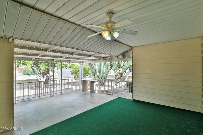 Building Photo - 9860 N 105th Ave
