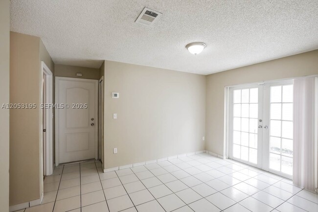 Building Photo - 621 SW 176th Ave