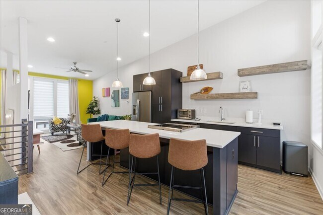 Building Photo - 444 Latta St NE