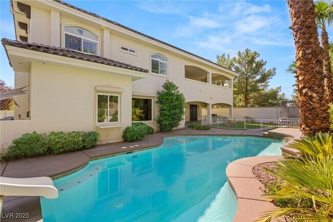 Building Photo - 2272 Coral Ridge Ave