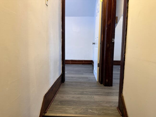 Building Photo - 3 Bed/1 Bath - Unit 132Ngor