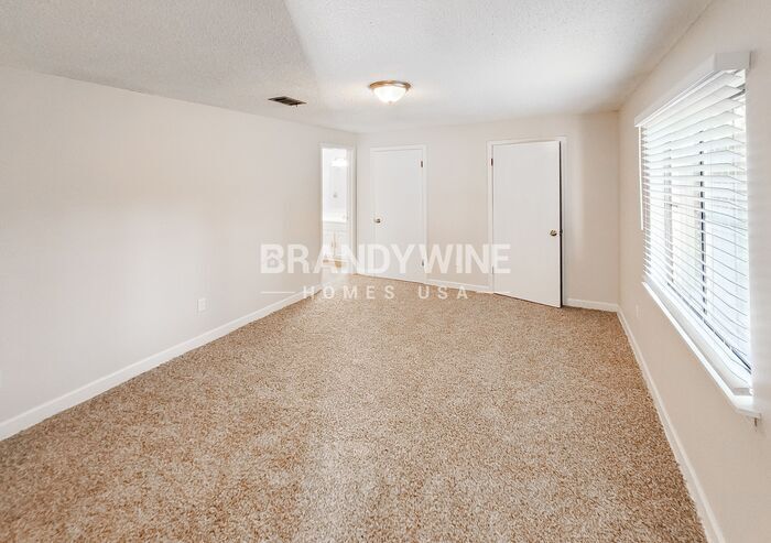 Building Photo - 327 Homeville Rd