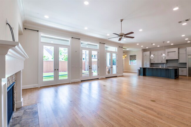 Building Photo - 1507 Martin St