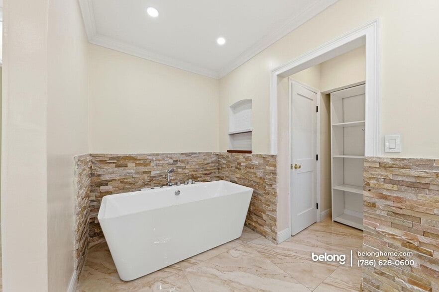 Building Photo - 6344 NW 74th Terrace