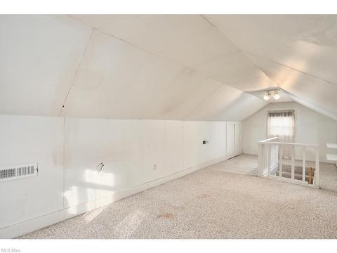 Building Photo - 1879 Greensburg Rd