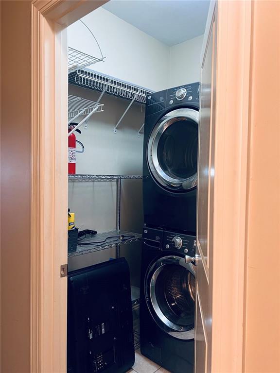 Building Photo - 144 W Ridge Way