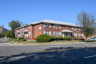 Essex Street Entrance - Essex Gardens