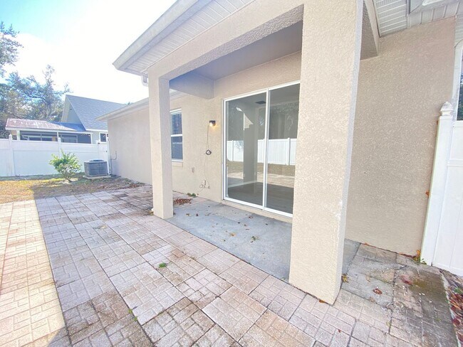 Building Photo - 1737 Lalique Ln