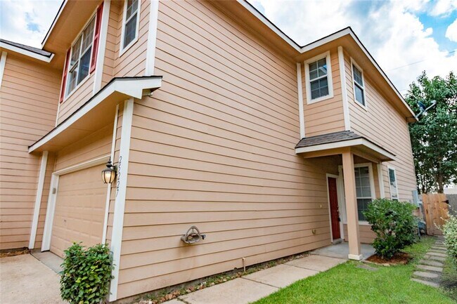 Building Photo - 25227 Boulder Bend Ln