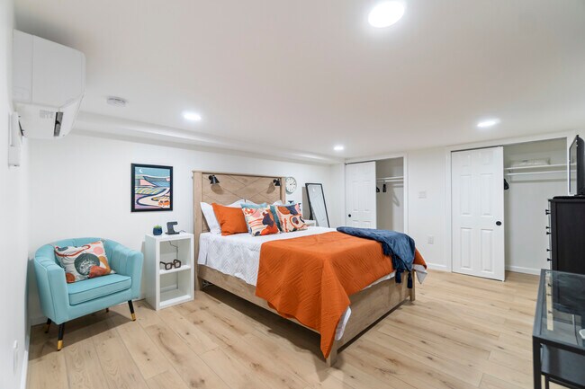 Building Photo - 65 Avenue A