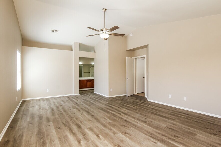 Building Photo - 8783 W Marconi Ave