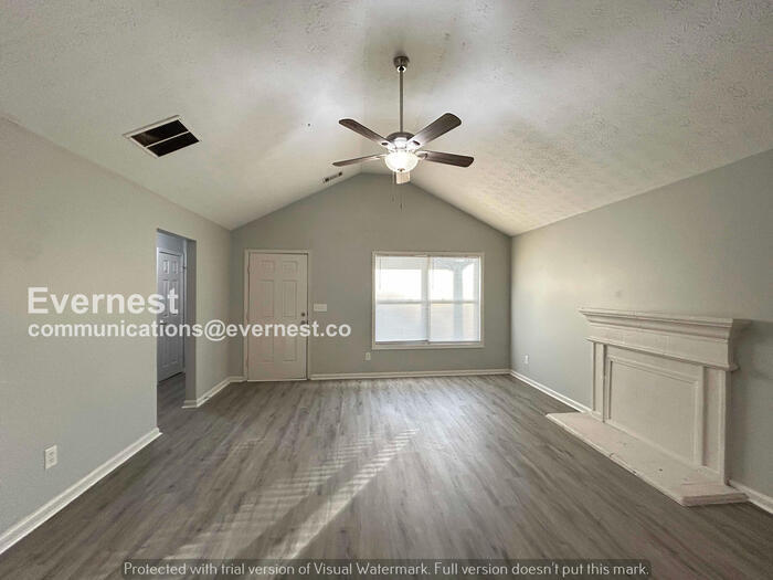 Building Photo - 5223 Alexander St