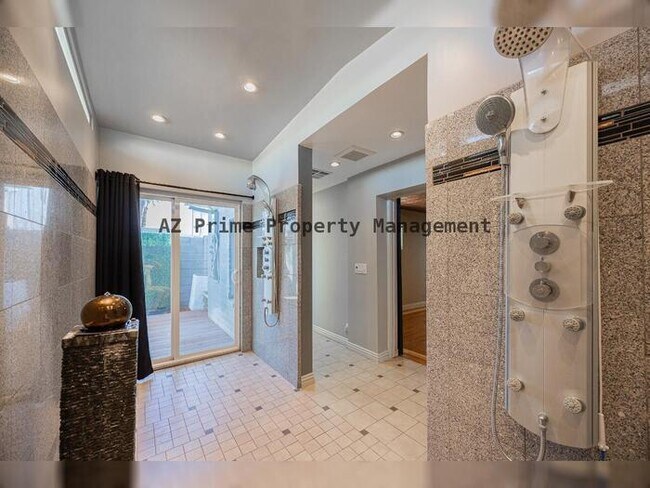 Building Photo - 3137 N 4th Ave