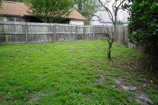 Building Photo - 2024 Tanners Green Way