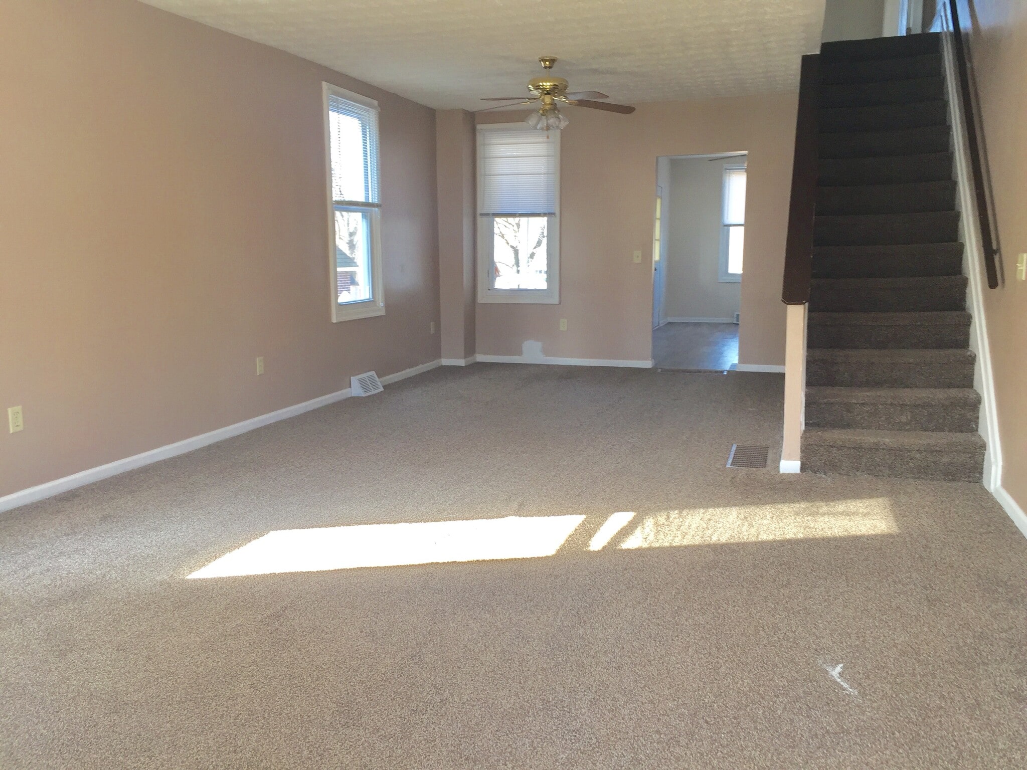 Living Rm - 83 Church st